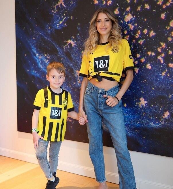 前妻吐槽胡梅尔斯：他的告别赛忘了请儿子来，却有人怪到我身上