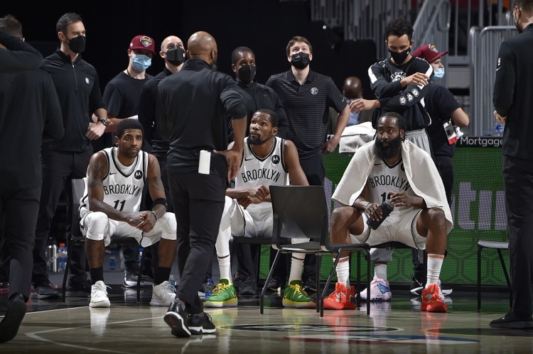 KD：在篮网只有我和纳什是全身心投入 其他人似乎并非如此