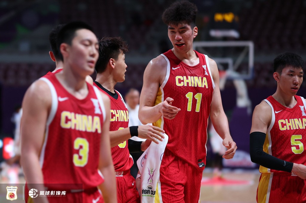 媒体人：指望澳大利亚全场失常不太可能 中国男篮继续拼篮板&三分